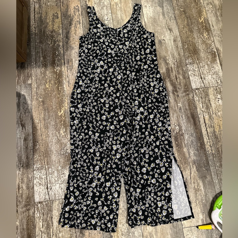 CuddlDuds Floral Black Oversized Jumpsuit - L